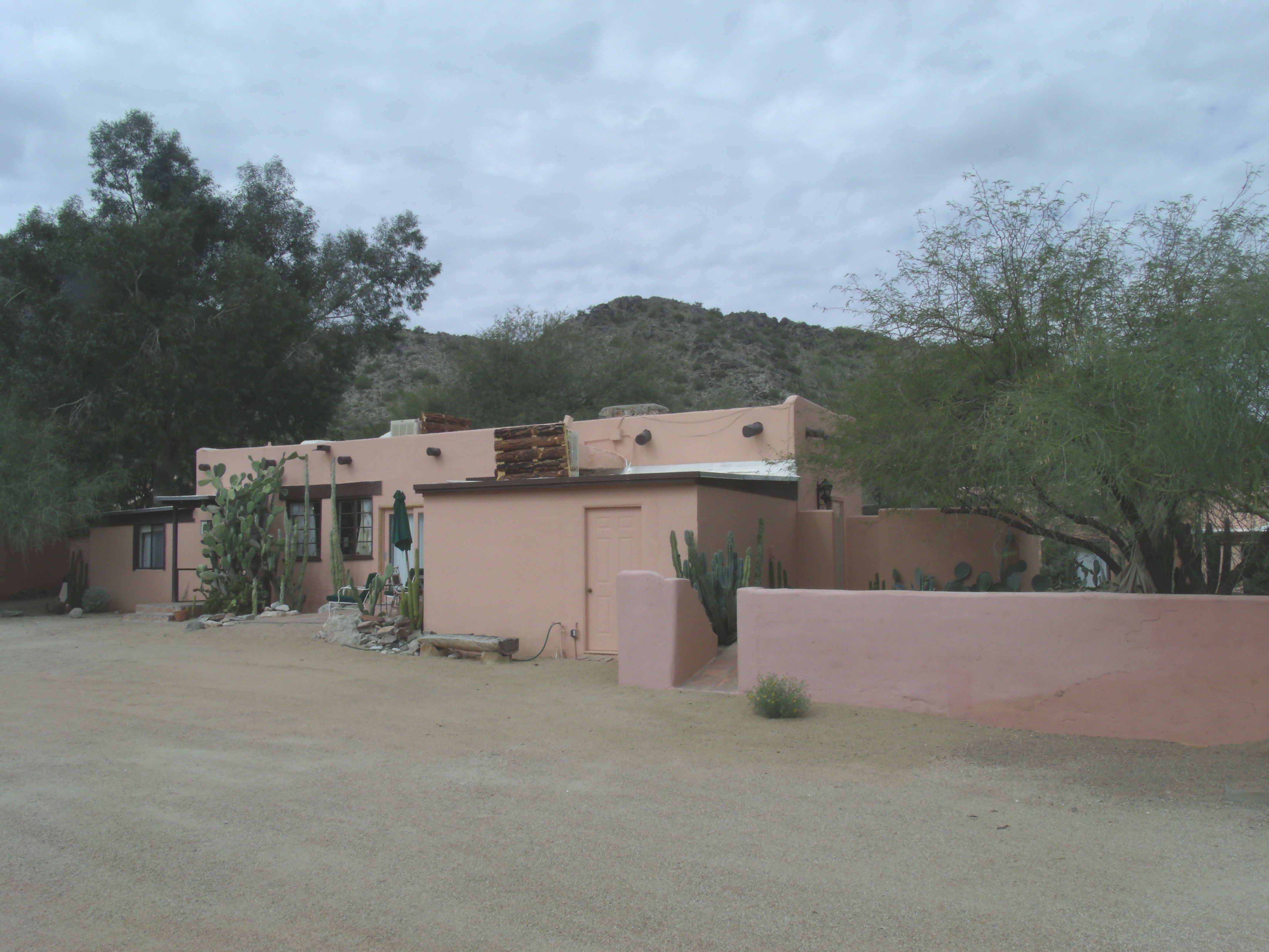 Squaw Peak Inn